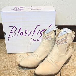 NIB Blowfish bling booties size 8.5